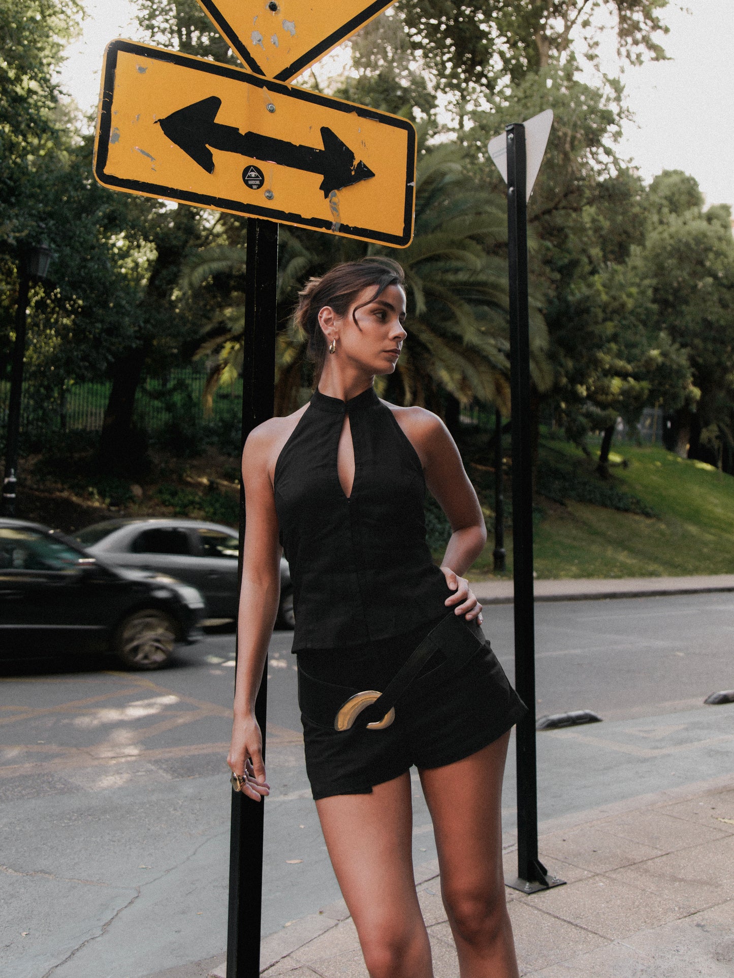 THE TOP 4.15 BLACK